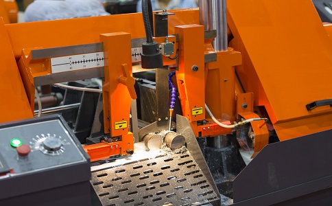 松滋龙门带锯床具备哪些优点？